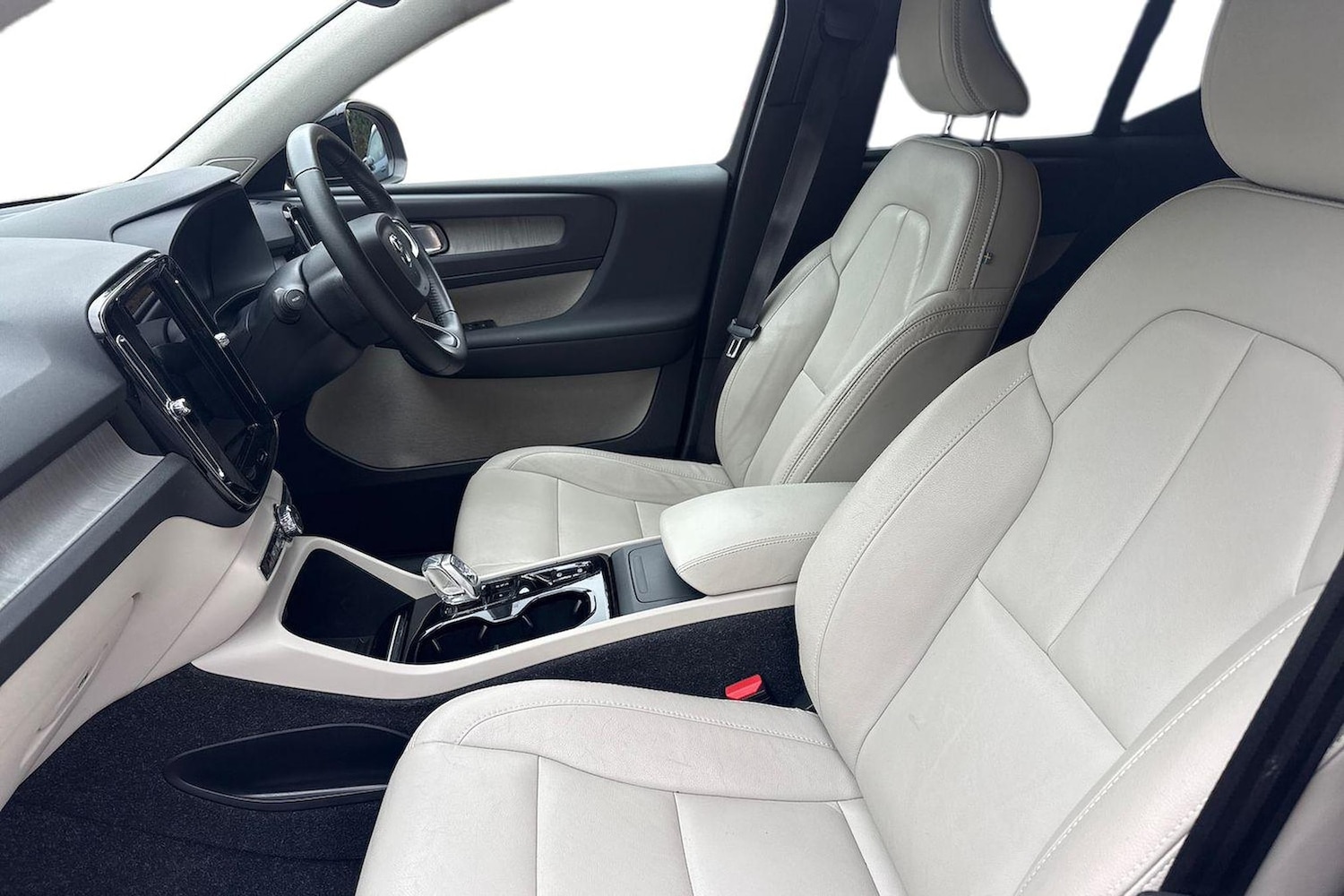 Used Volvo XC40 2020 for sale - 76655878: Photo 7