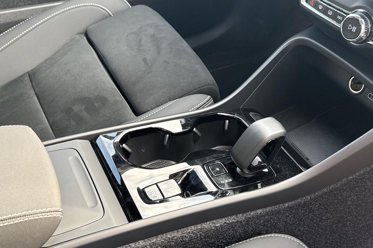 Used Volvo XC40 2025 for sale - 77984002: Photo 13