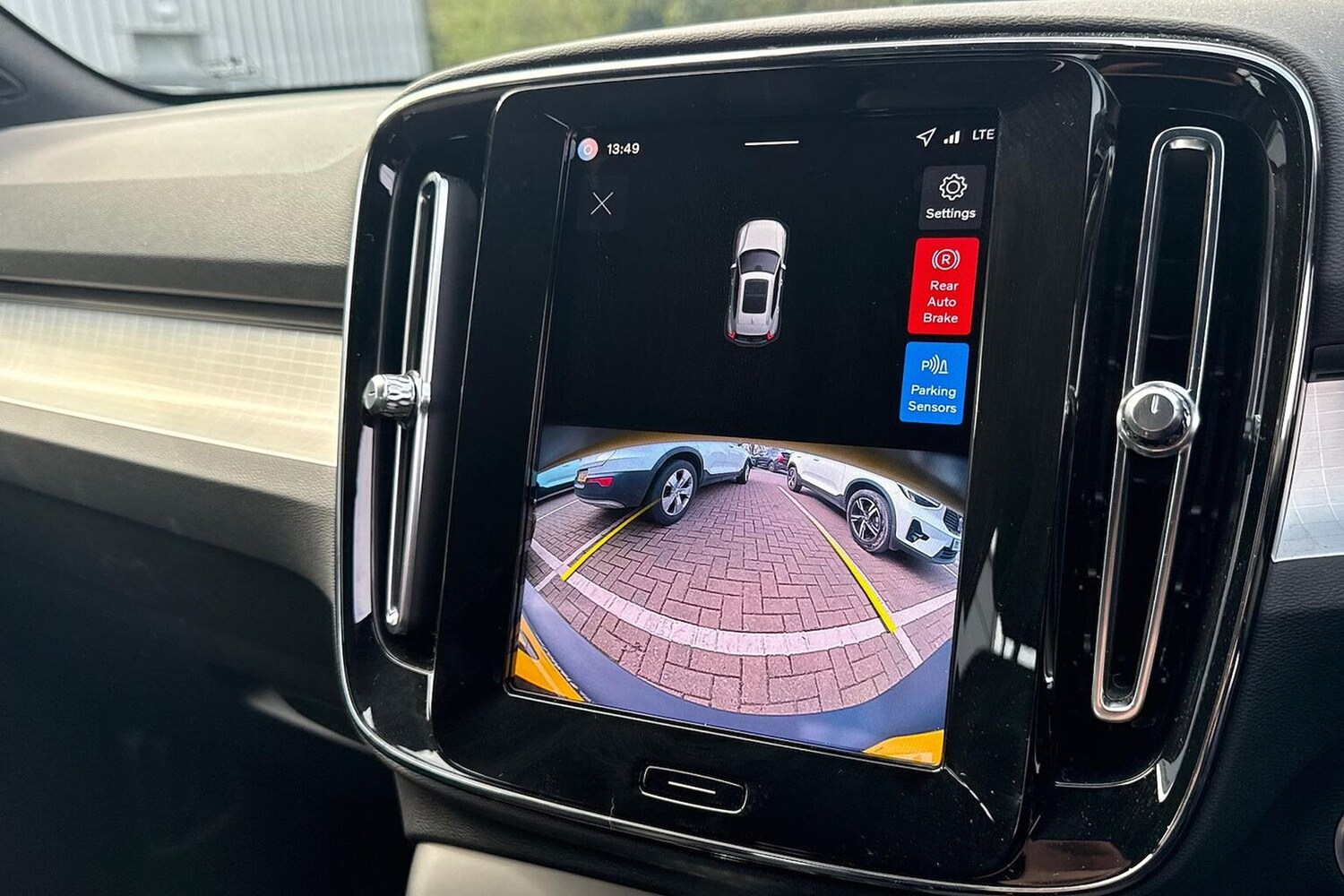 Used Volvo XC40 2025 for sale - 77984002: Photo 23