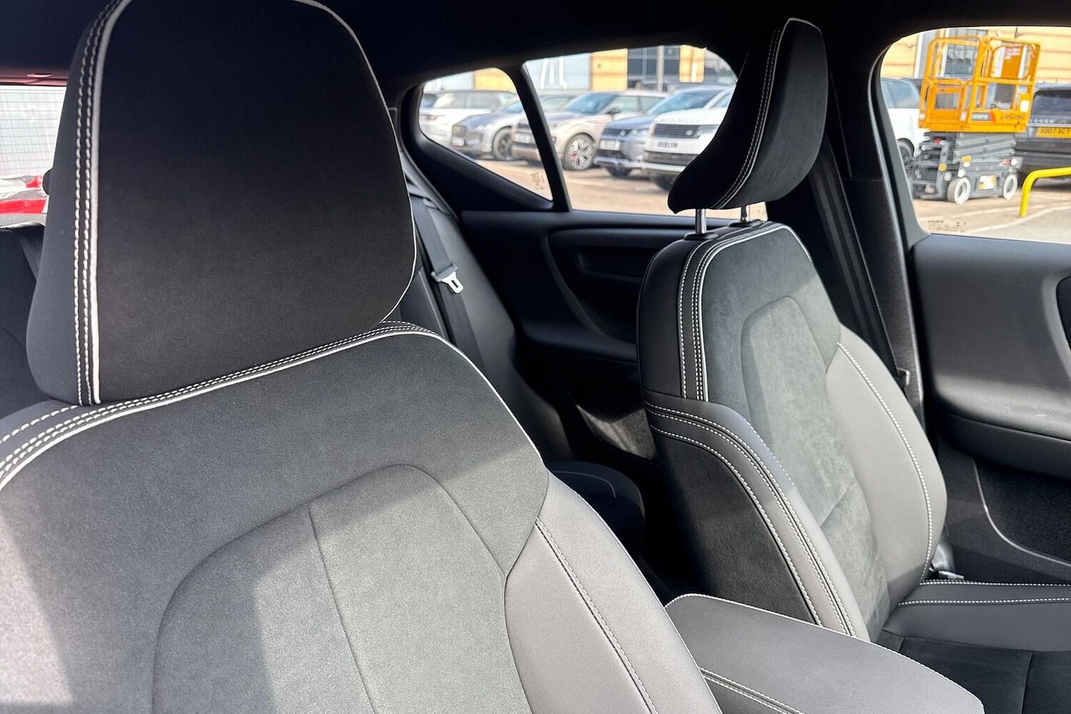 Used Volvo XC40 2025 for sale - 77984002: Photo 34