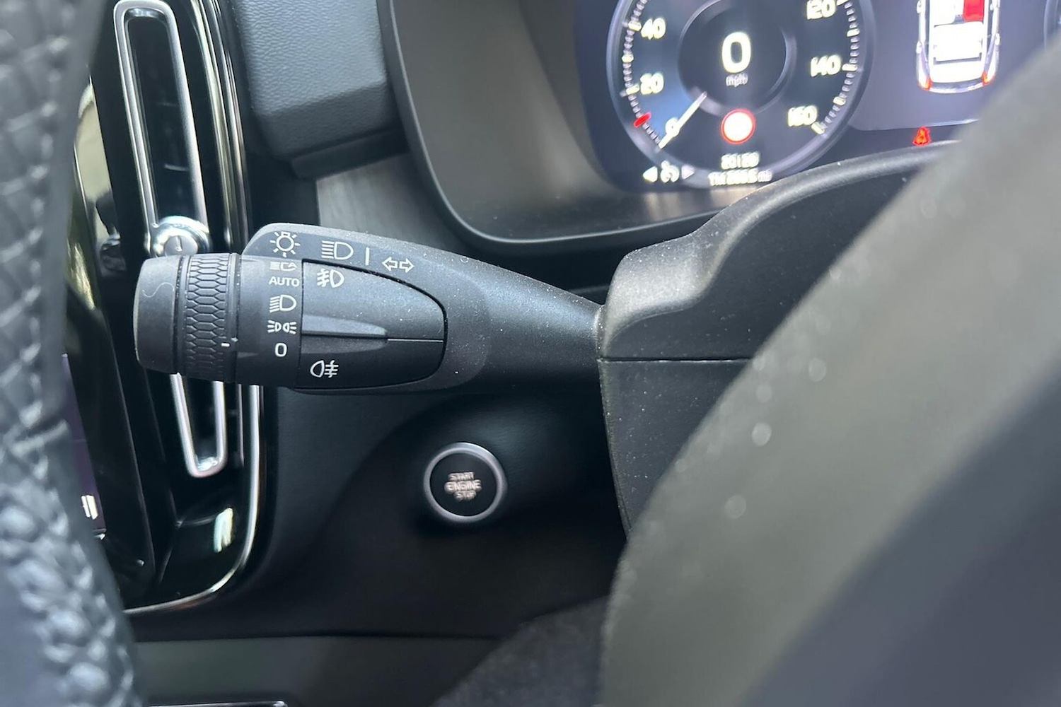 Used Volvo XC40 2022 for sale - 76720343: Photo 28