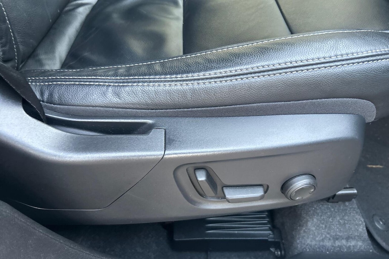 Used Volvo XC40 2022 for sale - 76720343: Photo 30