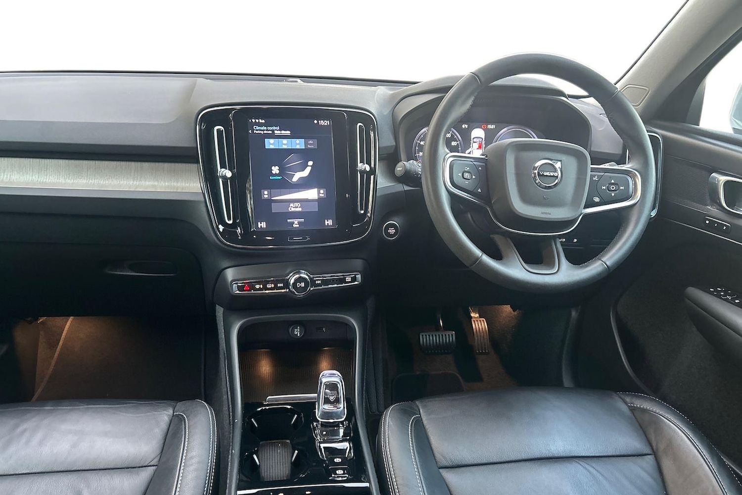 Used Volvo XC40 2022 for sale - 76720343: Photo 8