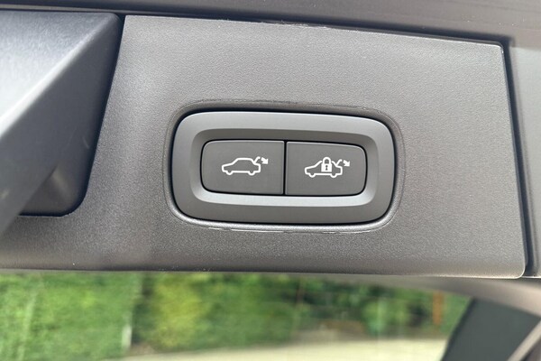 Used Volvo V90 2025 for sale - 75513100: Photo 27