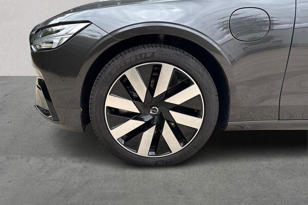 Used Volvo V90 2025 for sale - 75513100: Photo 6