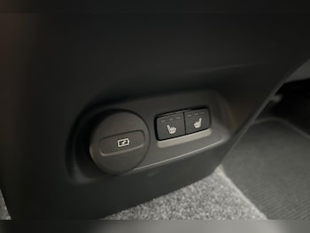 Used Volvo XC40 2024 for sale - 76243203: Photo 2