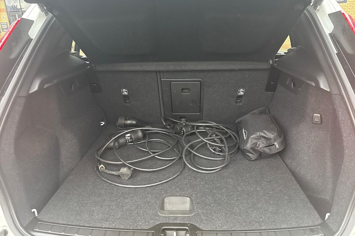 Used Volvo XC40 2023 for sale - 76164963: Photo 17