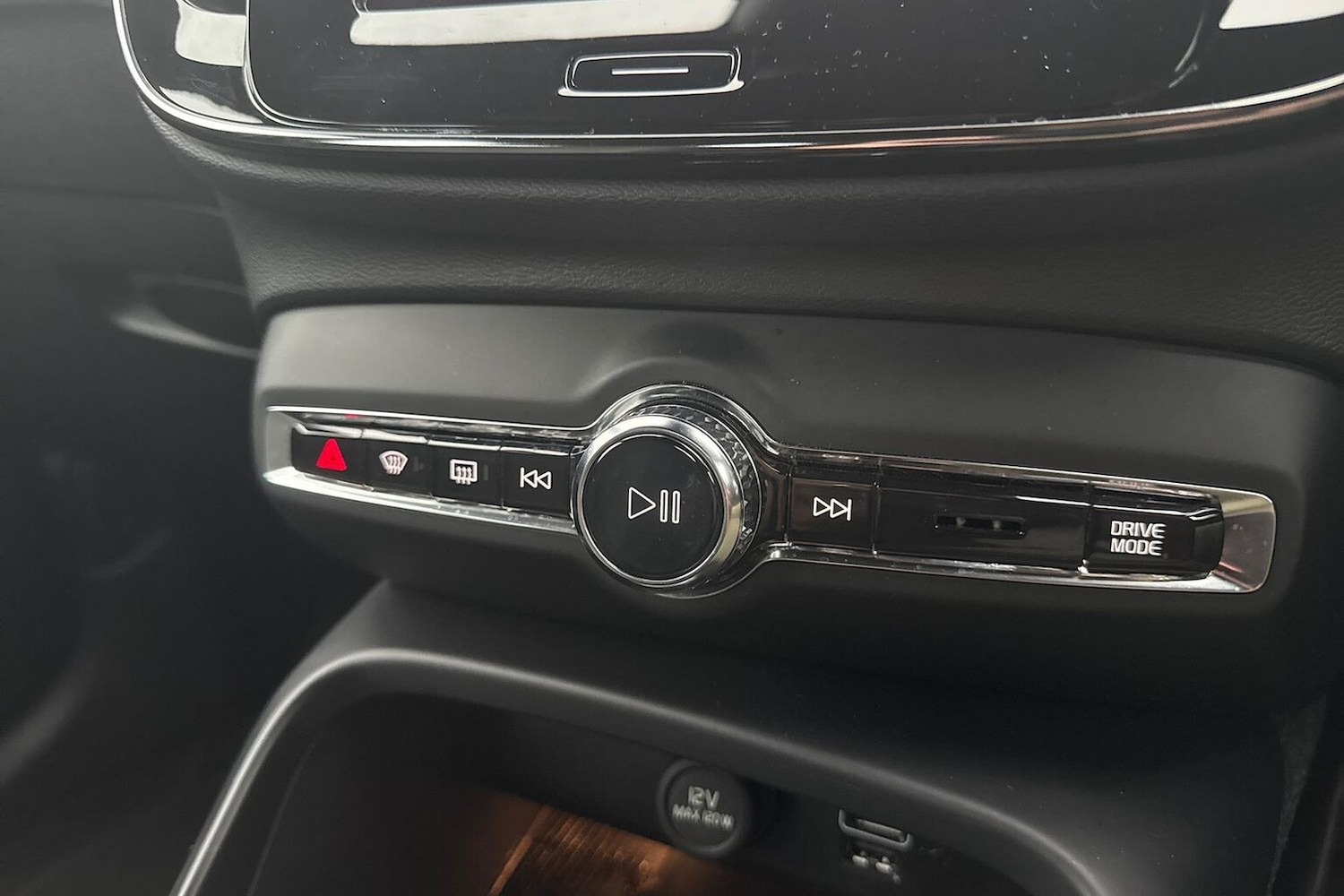 Used Volvo XC40 2023 for sale - 76164963: Photo 22
