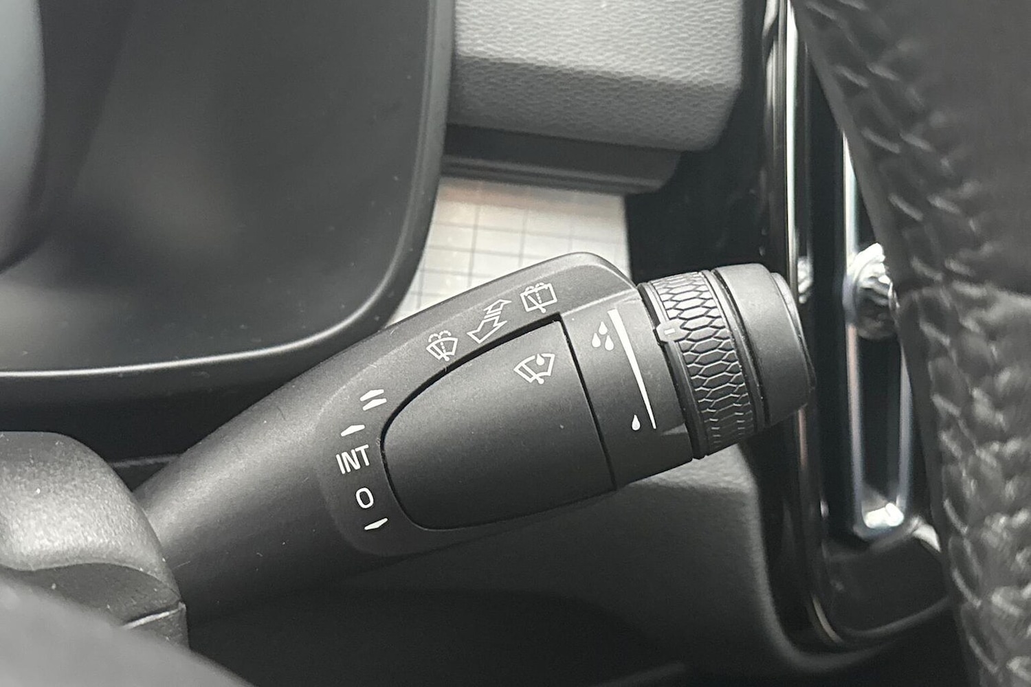 Used Volvo XC40 2023 for sale - 76164963: Photo 27
