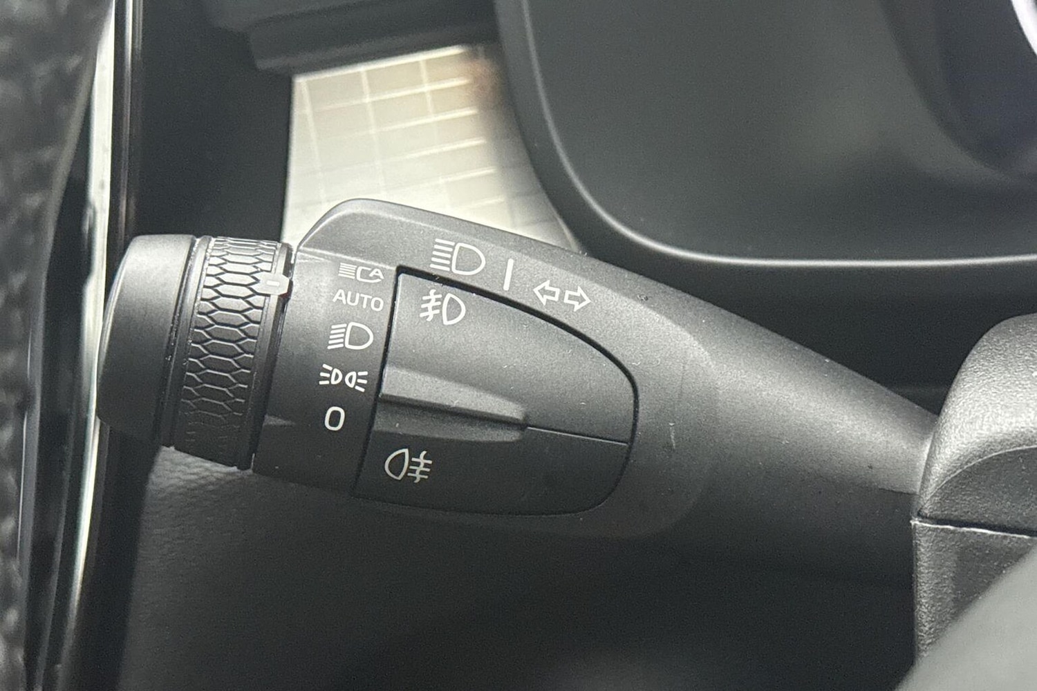 Used Volvo XC40 2023 for sale - 76164963: Photo 28