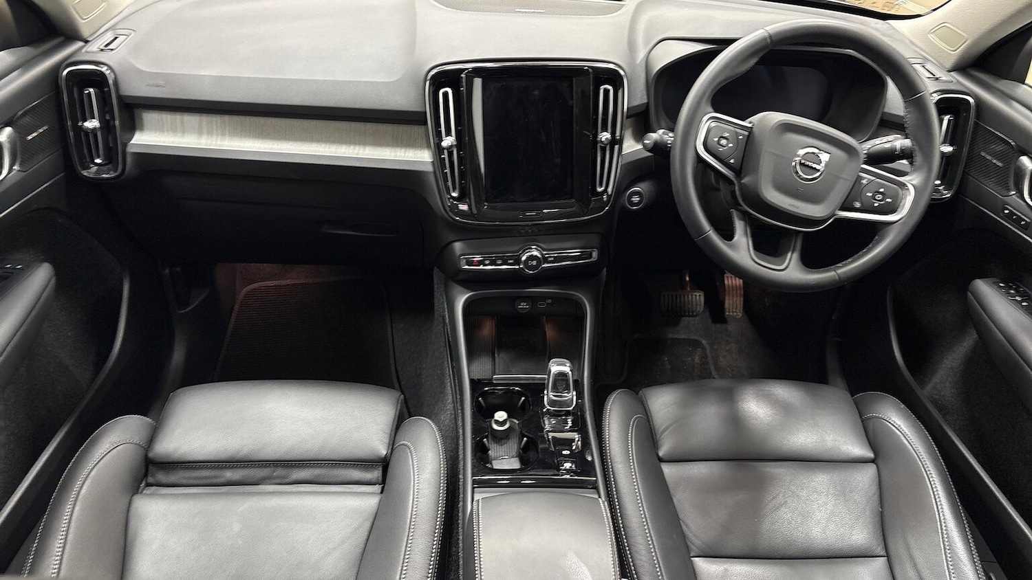 Used Volvo XC40 2024 for sale - 76413930: Photo 10