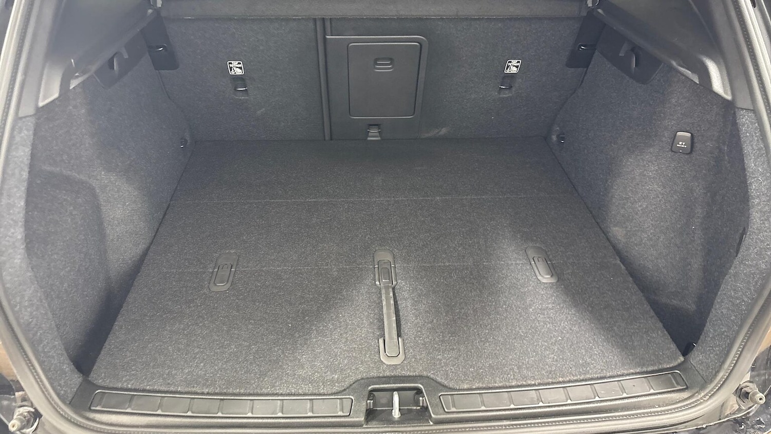 Used Volvo XC40 2024 for sale - 76413930: Photo 14