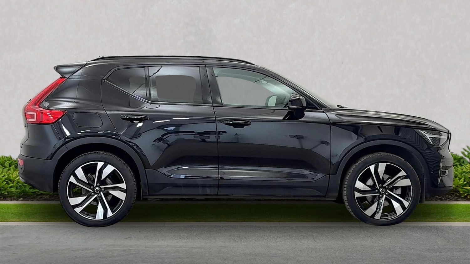 Used Volvo XC40 2024 for sale - 76413930: Photo 3
