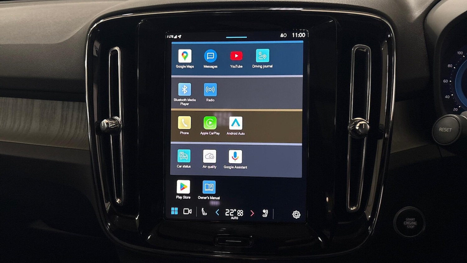 Used Volvo XC40 2024 for sale - 76413930: Photo 32