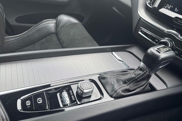 Used Volvo XC60 2019 for sale - 76300790: Photo 13