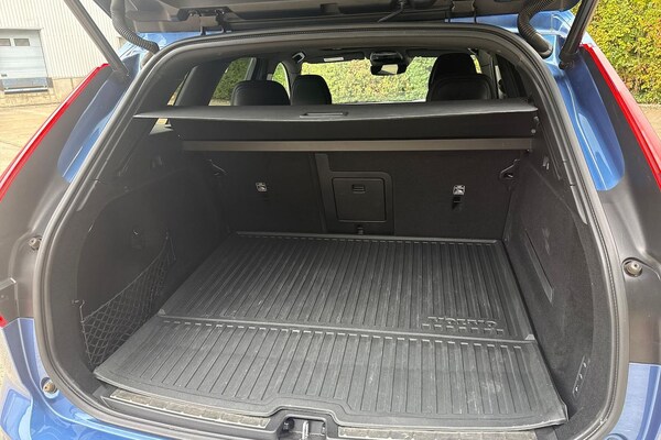 Used Volvo XC60 2019 for sale - 76300790: Photo 17