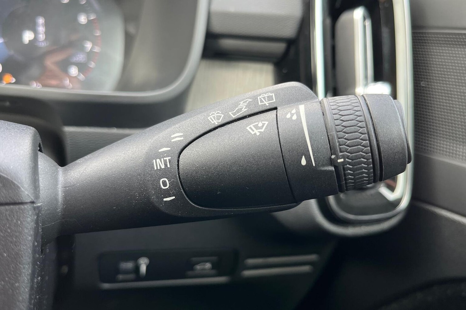 Used Volvo XC40 2020 for sale - 76157225: Photo 28