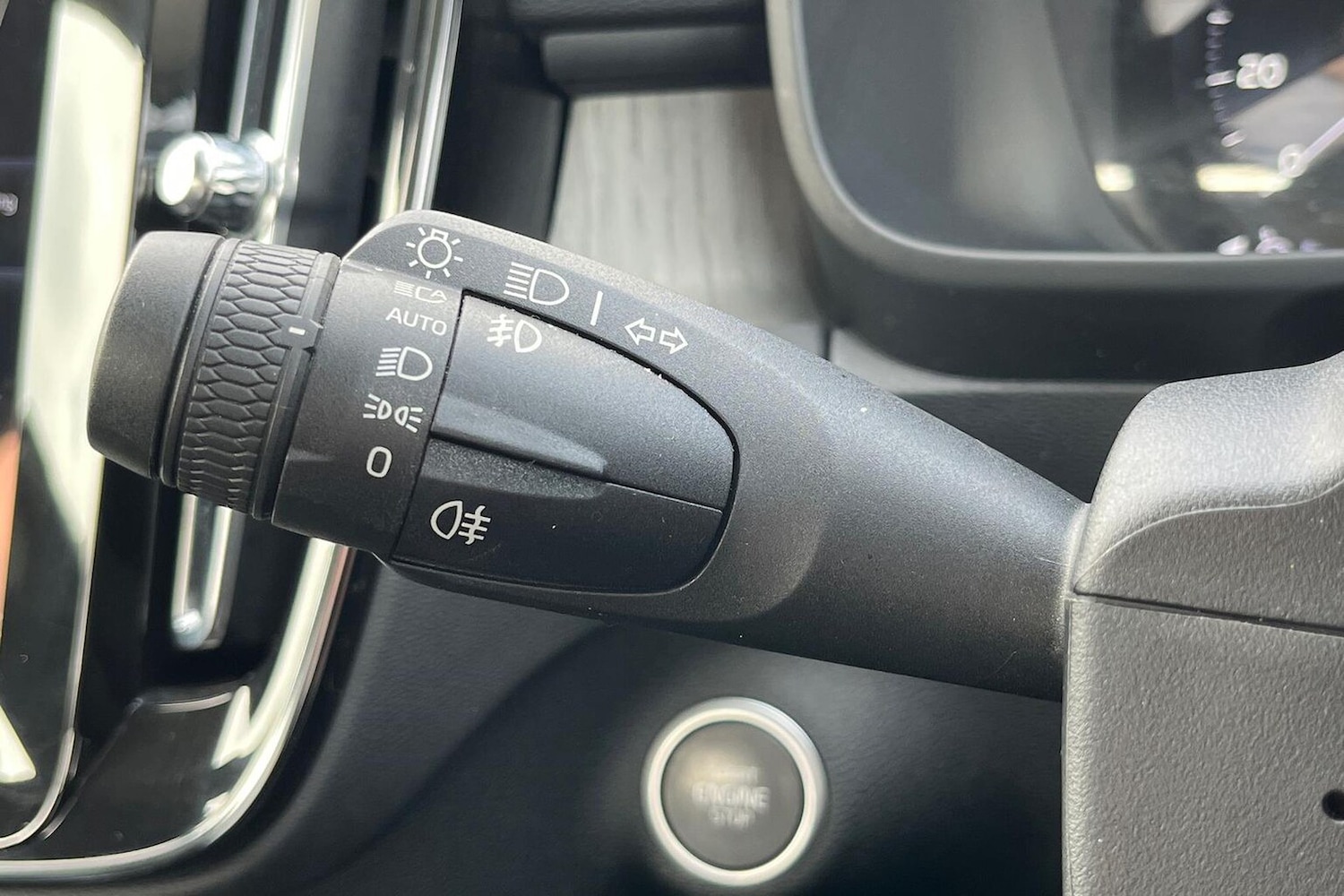 Used Volvo XC40 2020 for sale - 76157225: Photo 29