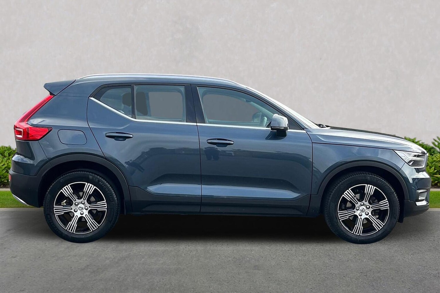 Used Volvo XC40 2020 for sale - 76157225: Photo 3