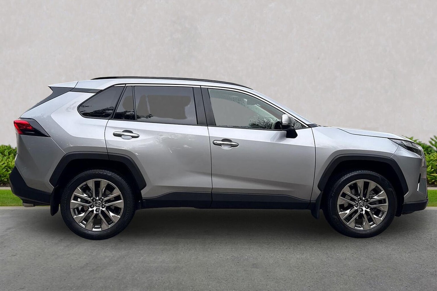 Used Toyota RAV4 2022 for sale - 76413935: Photo 3