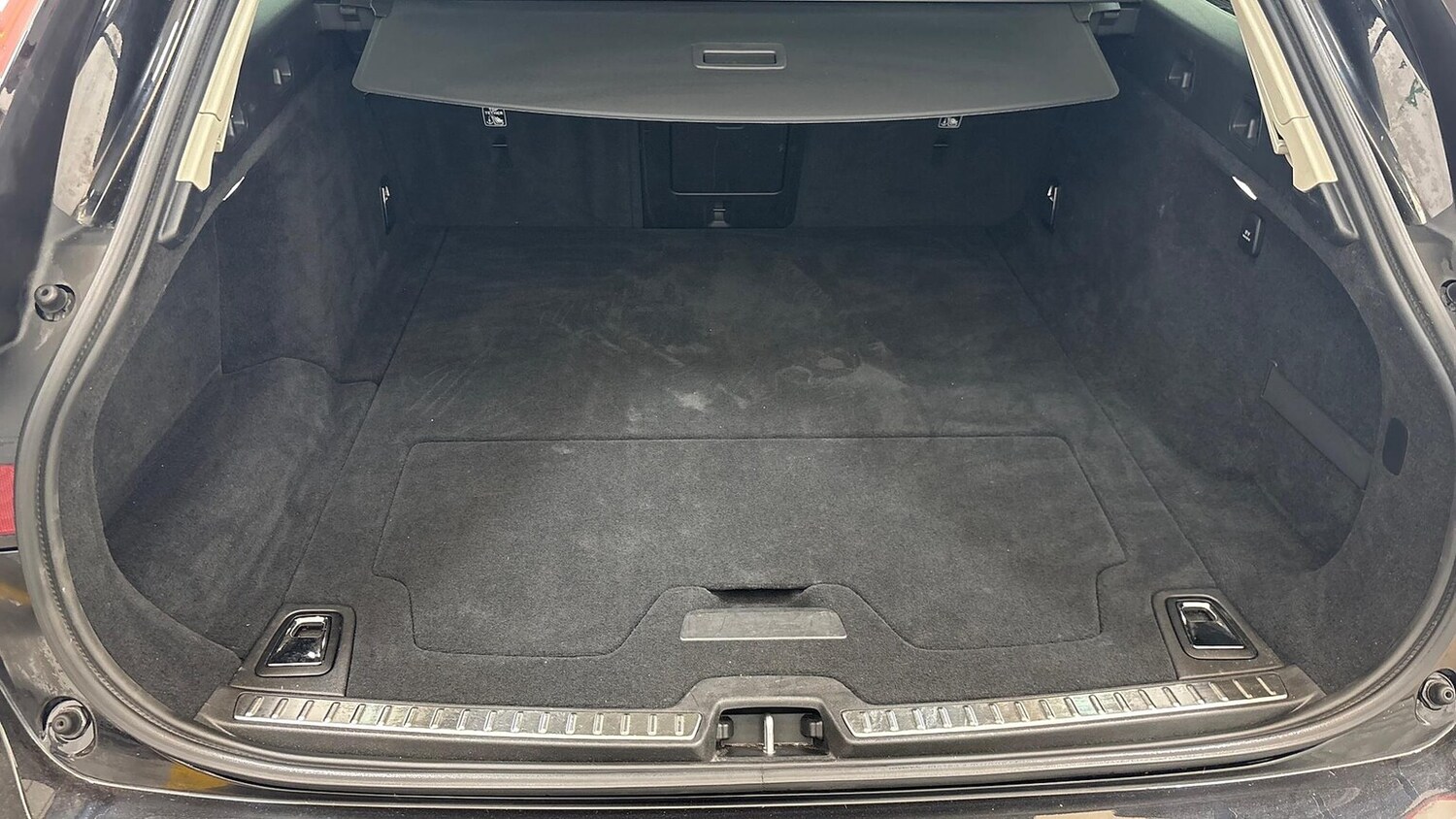 Used Volvo V90 2025 for sale - 76893240: Photo 12