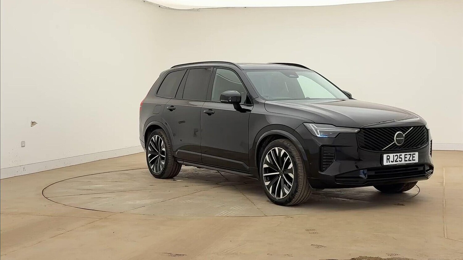 Used Volvo XC90 2025 for sale - 78192802: Photo 11