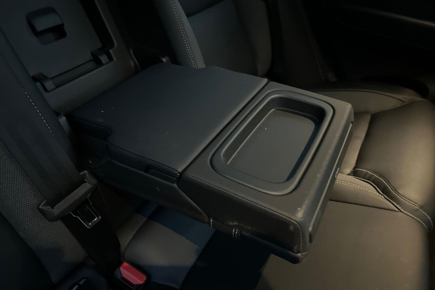 Used Volvo XC60 2021 for sale - 76918968: Photo 2