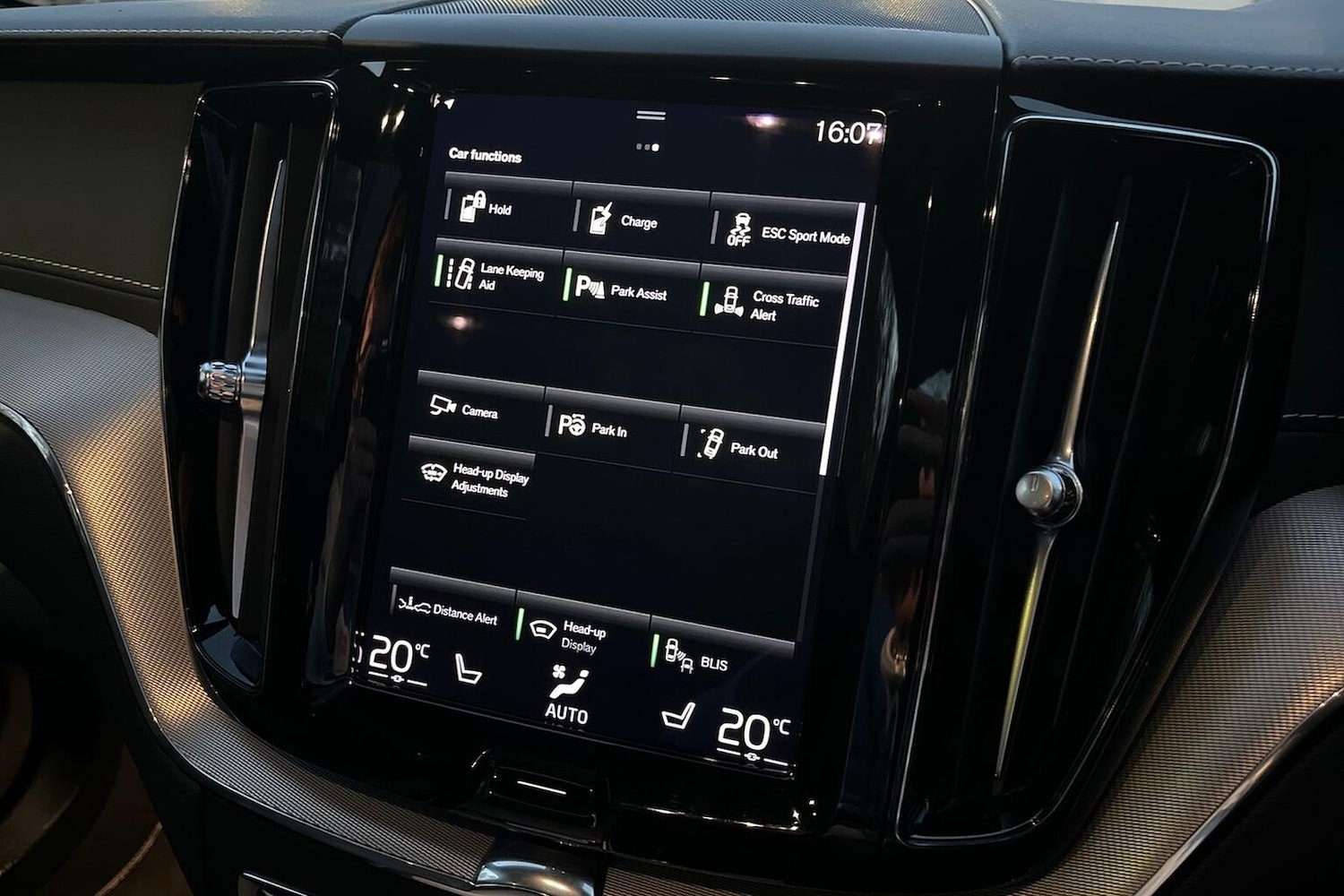 Used Volvo XC60 2021 for sale - 76918968: Photo 26