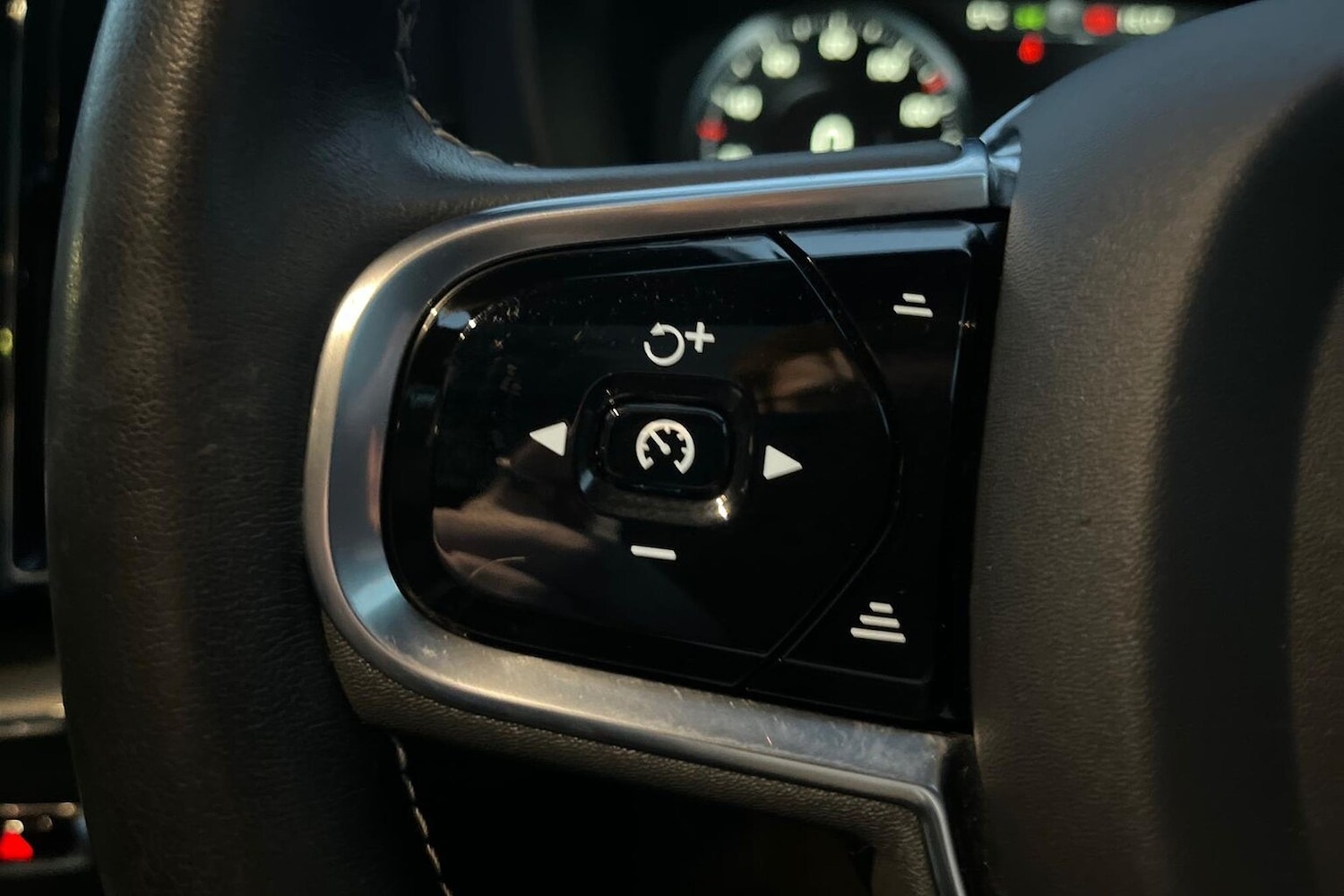 Used Volvo XC60 2021 for sale - 76918968: Photo 28