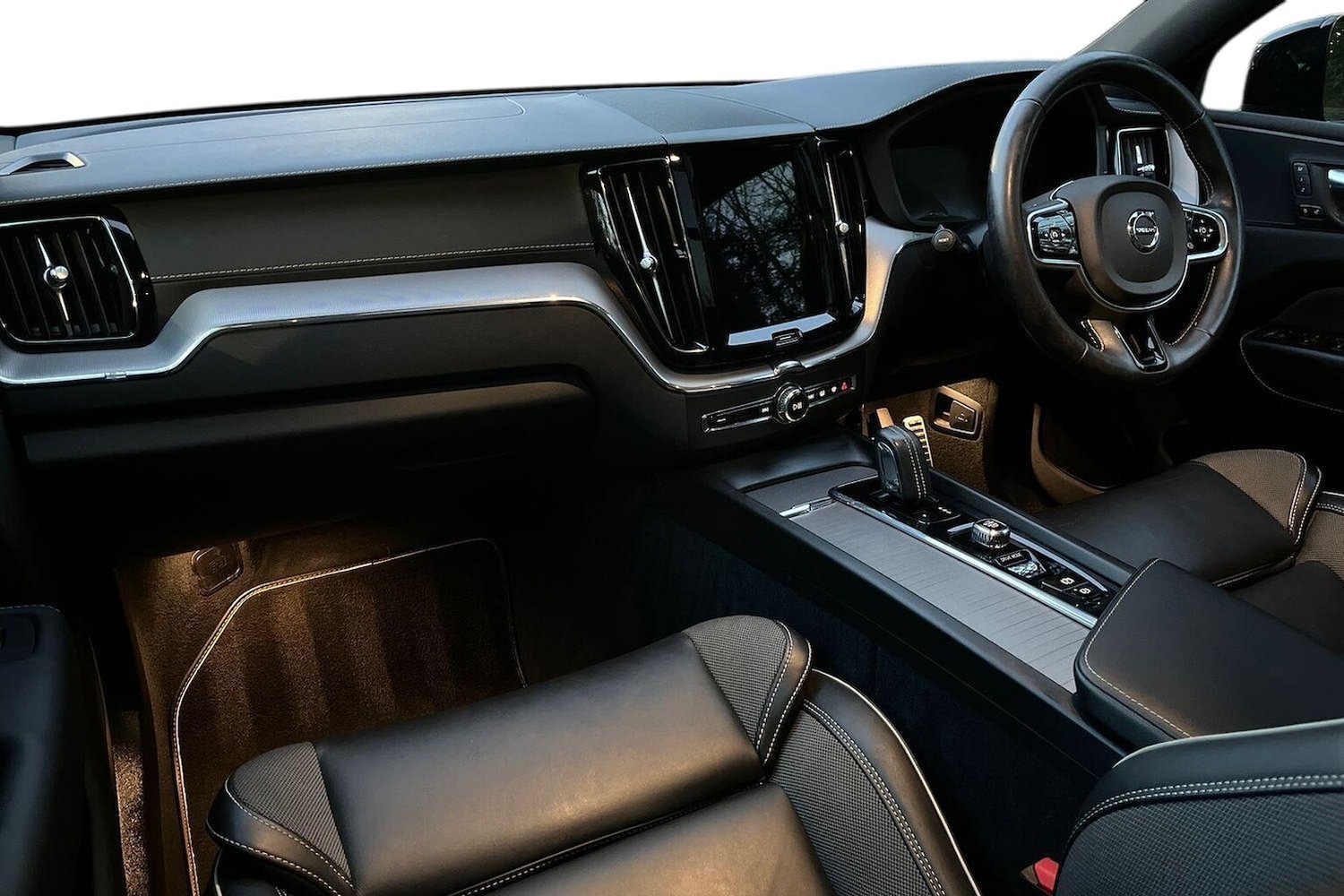 Used Volvo XC60 2021 for sale - 76918968: Photo 8