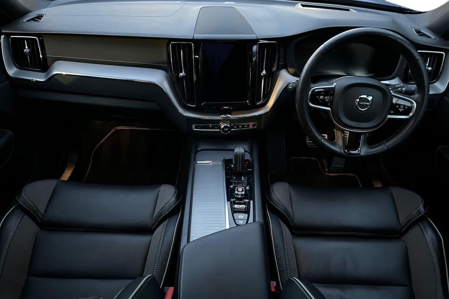 Used Volvo XC60 2021 for sale - 76918968: Photo 9