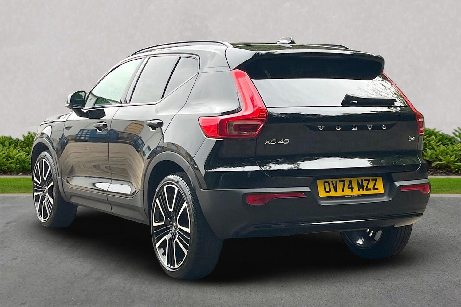 Used Volvo XC40 2024 for sale - 76707525: Photo 2