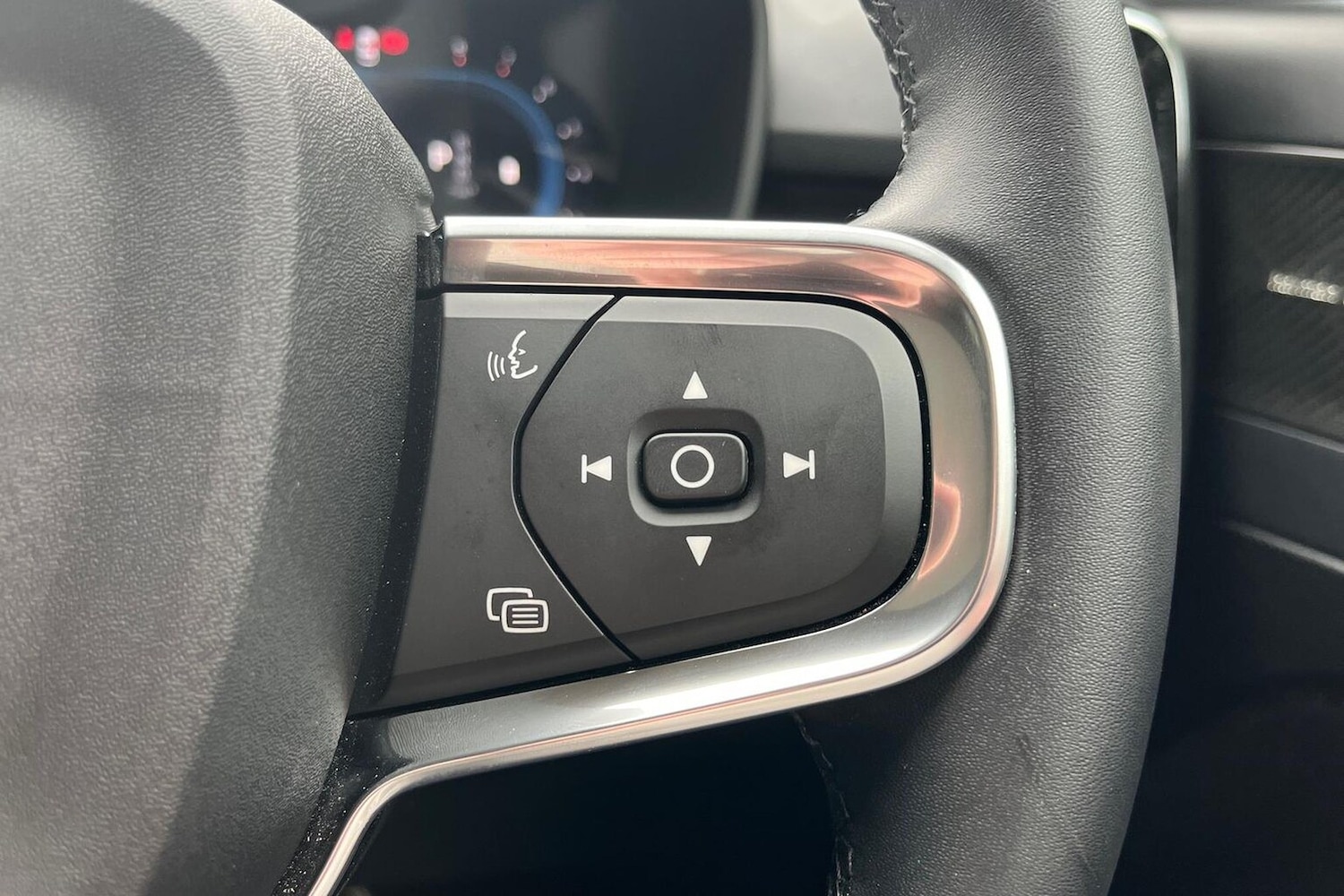 Used Volvo XC40 2024 for sale - 76707525: Photo 26