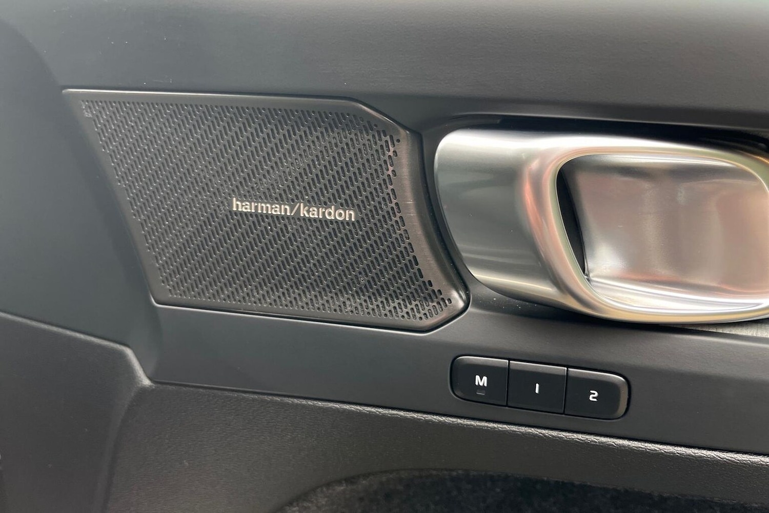 Used Volvo XC40 2024 for sale - 76707525: Photo 31