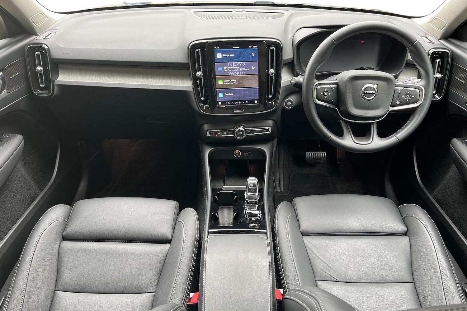 Used Volvo XC40 2024 for sale - 76707525: Photo 8