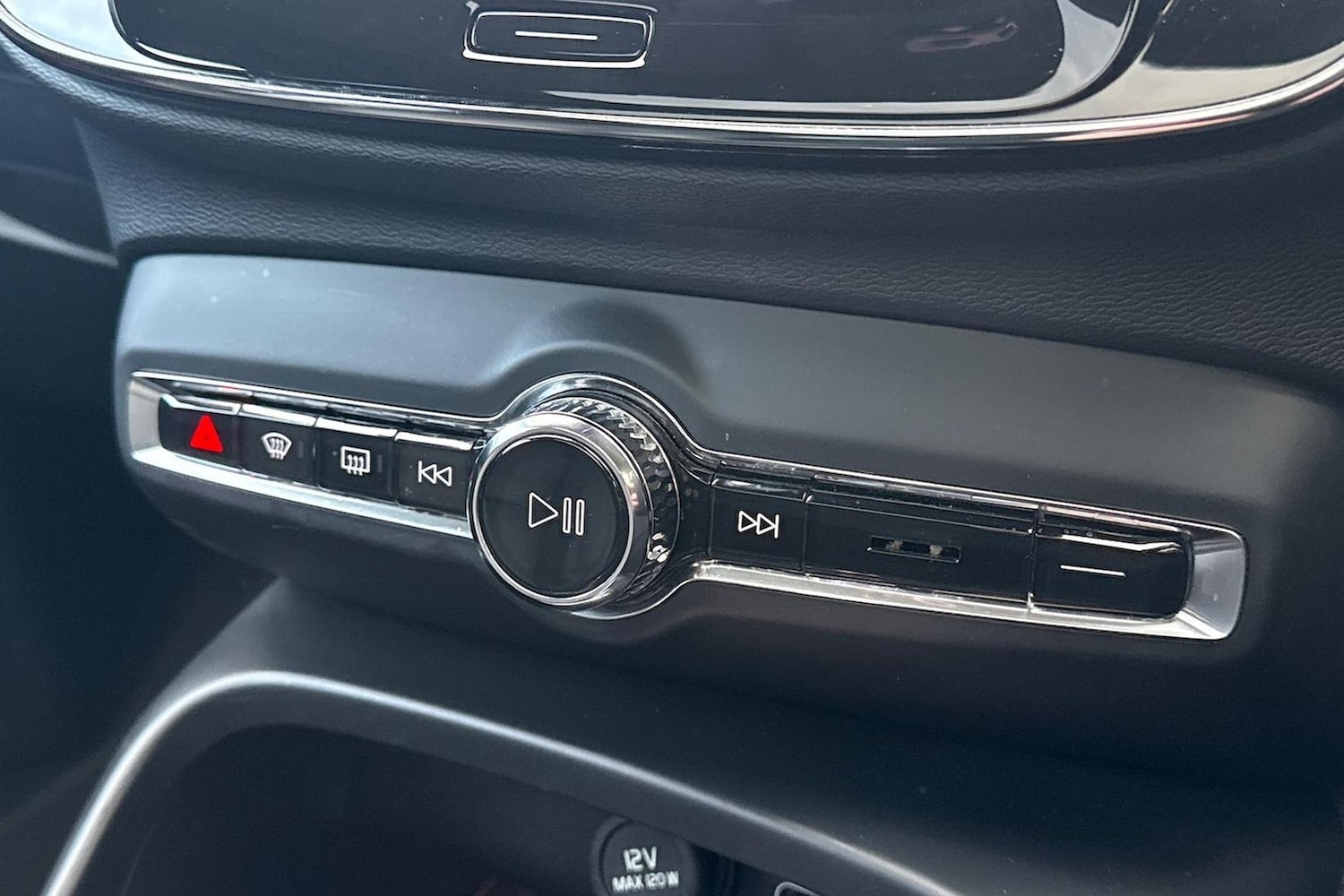 Used Volvo XC40 2022 for sale - 76911224: Photo 23