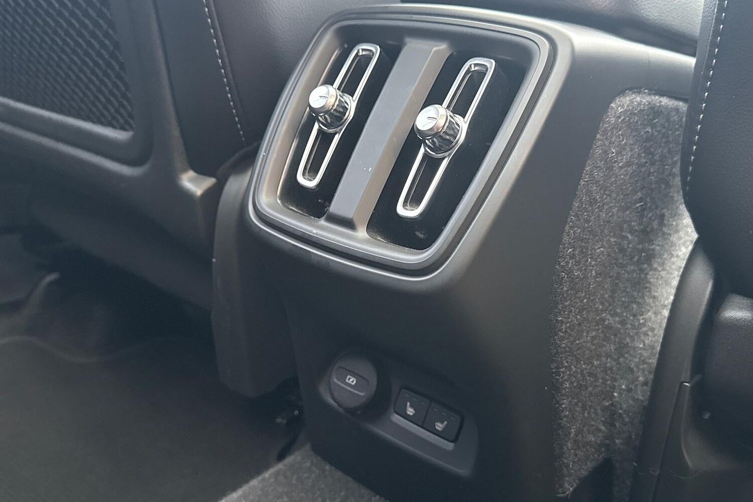 Used Volvo XC40 2022 for sale - 76911224: Photo 26