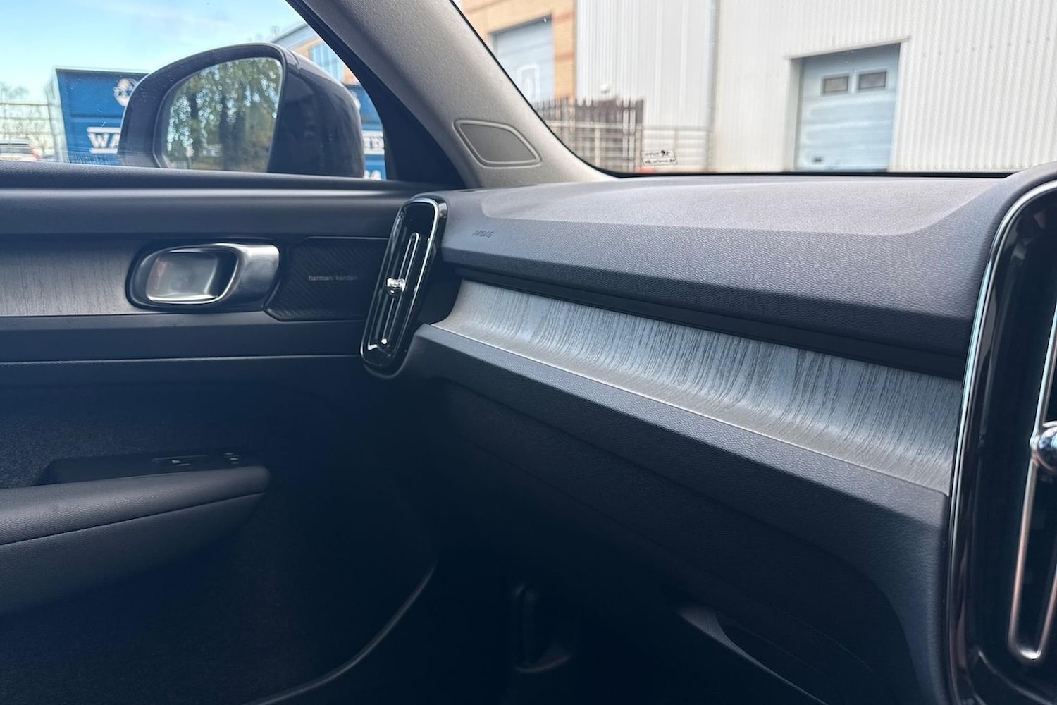 Used Volvo XC40 2022 for sale - 76911224: Photo 40