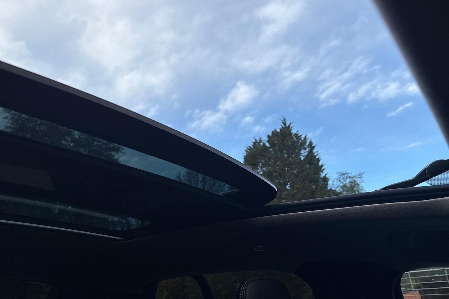 Used Volvo XC40 2022 for sale - 76911224: Photo 43