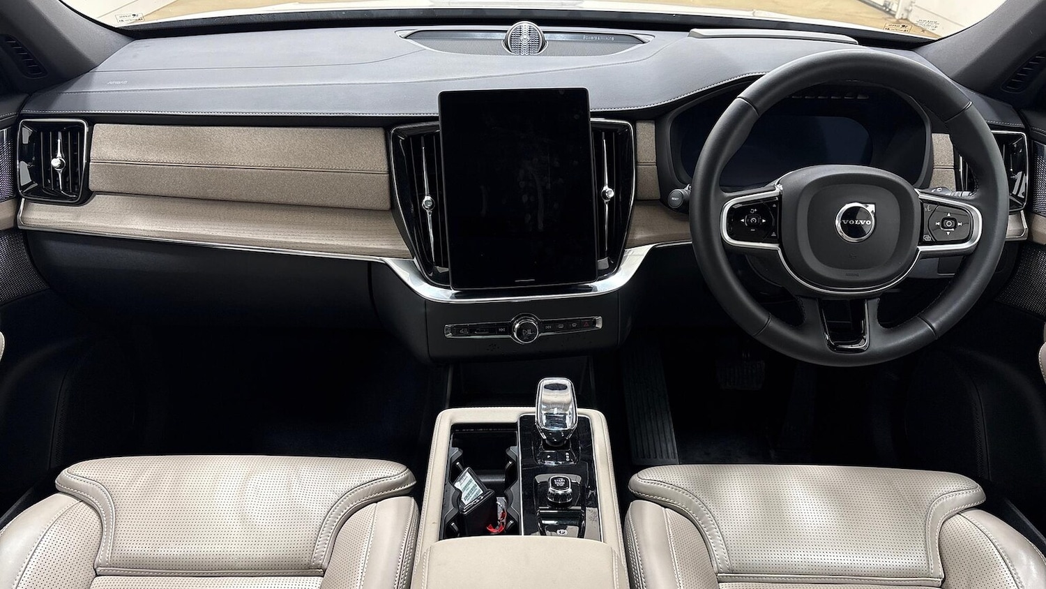 Used Volvo XC90 2025 for sale - 76413921: Photo 10