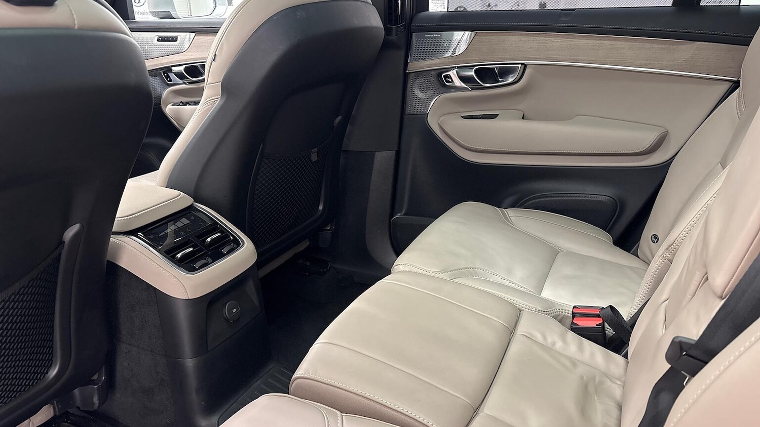 Used Volvo XC90 2025 for sale - 76413921: Photo 14