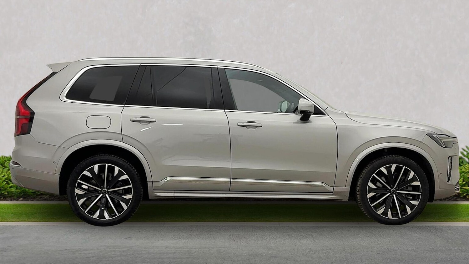 Used Volvo XC90 2025 for sale - 76413921: Photo 3