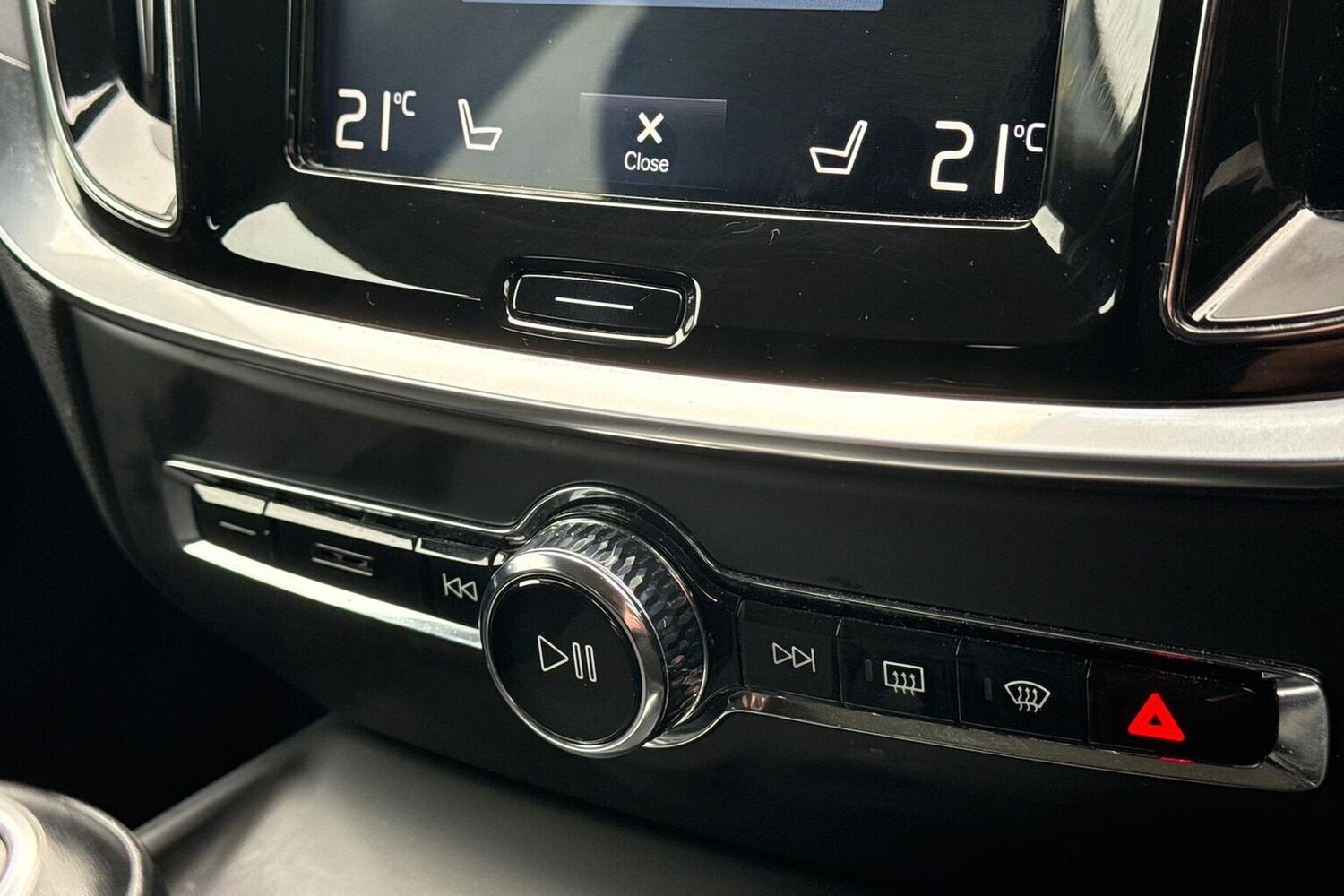 Used Volvo V60 2019 for sale - 78192828: Photo 24