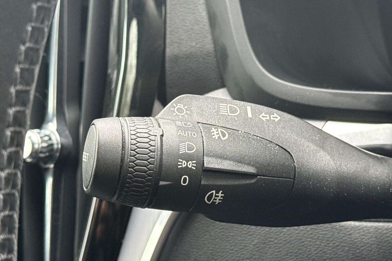 Used Volvo V60 2019 for sale - 78192828: Photo 29