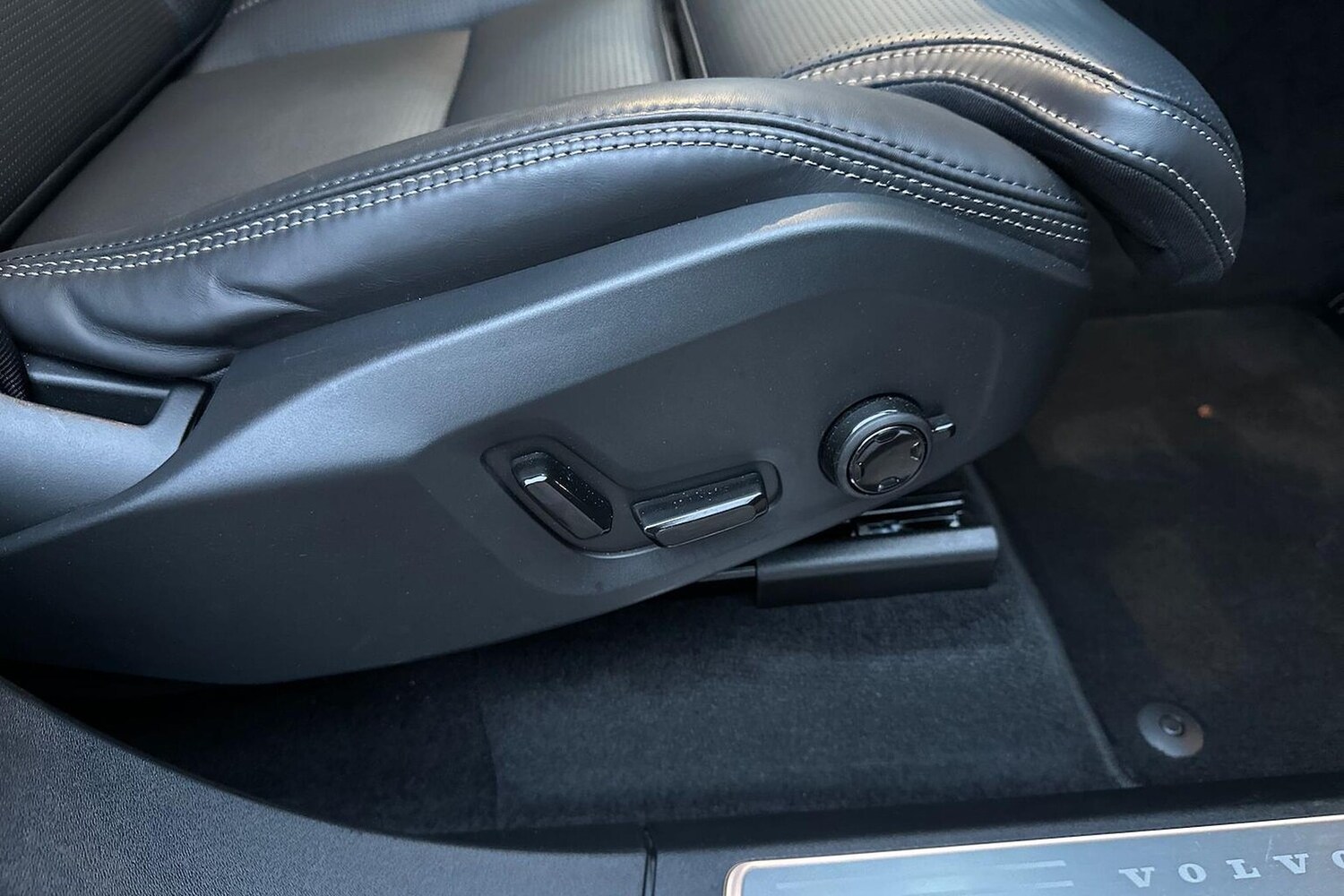 Used Volvo XC90 2025 for sale - 77984005: Photo 30