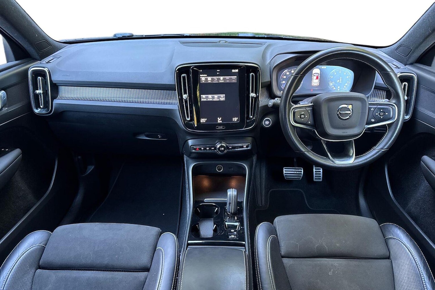 Used Volvo XC40 2021 for sale - 76064417: Photo 8