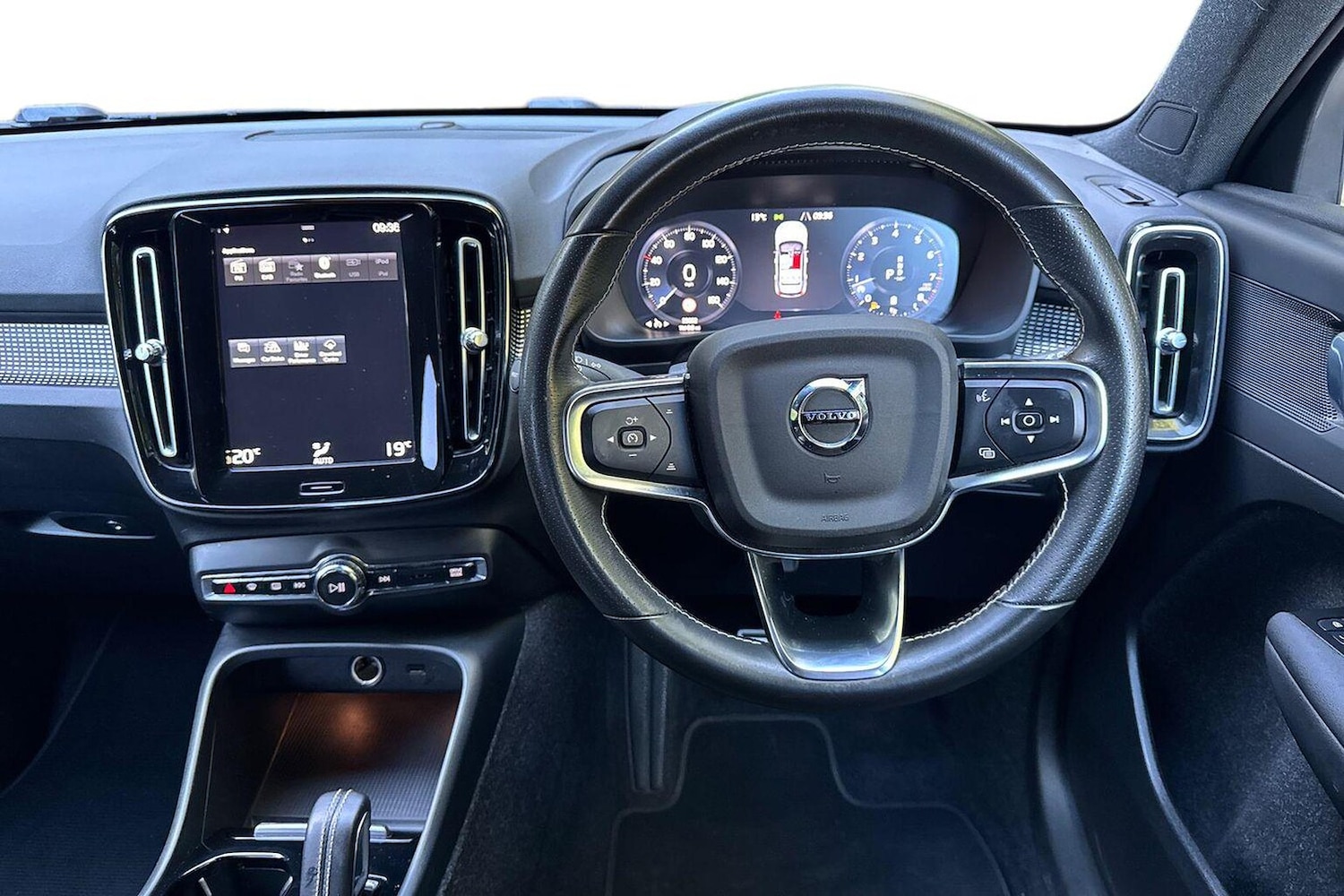 Used Volvo XC40 2021 for sale - 76064417: Photo 9