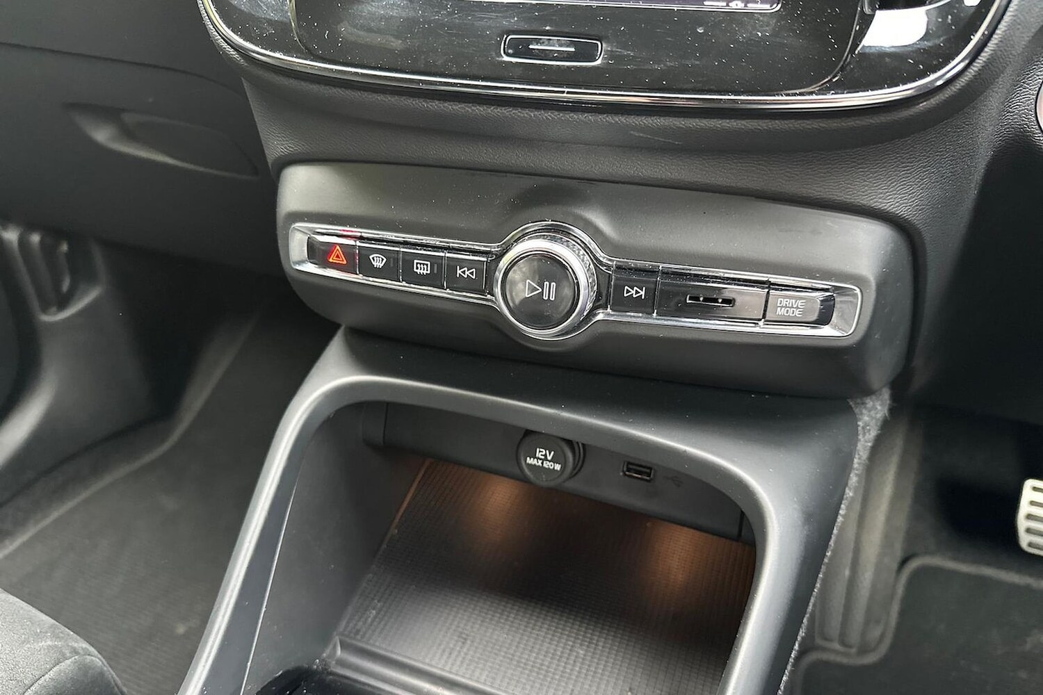 Used Volvo XC40 2022 for sale - 76231682: Photo 12