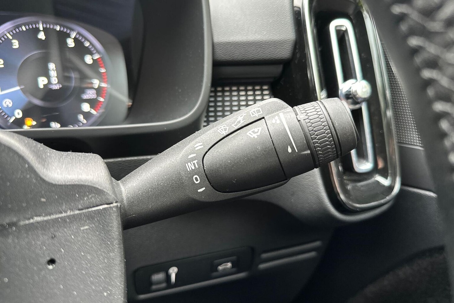 Used Volvo XC40 2022 for sale - 76231682: Photo 28