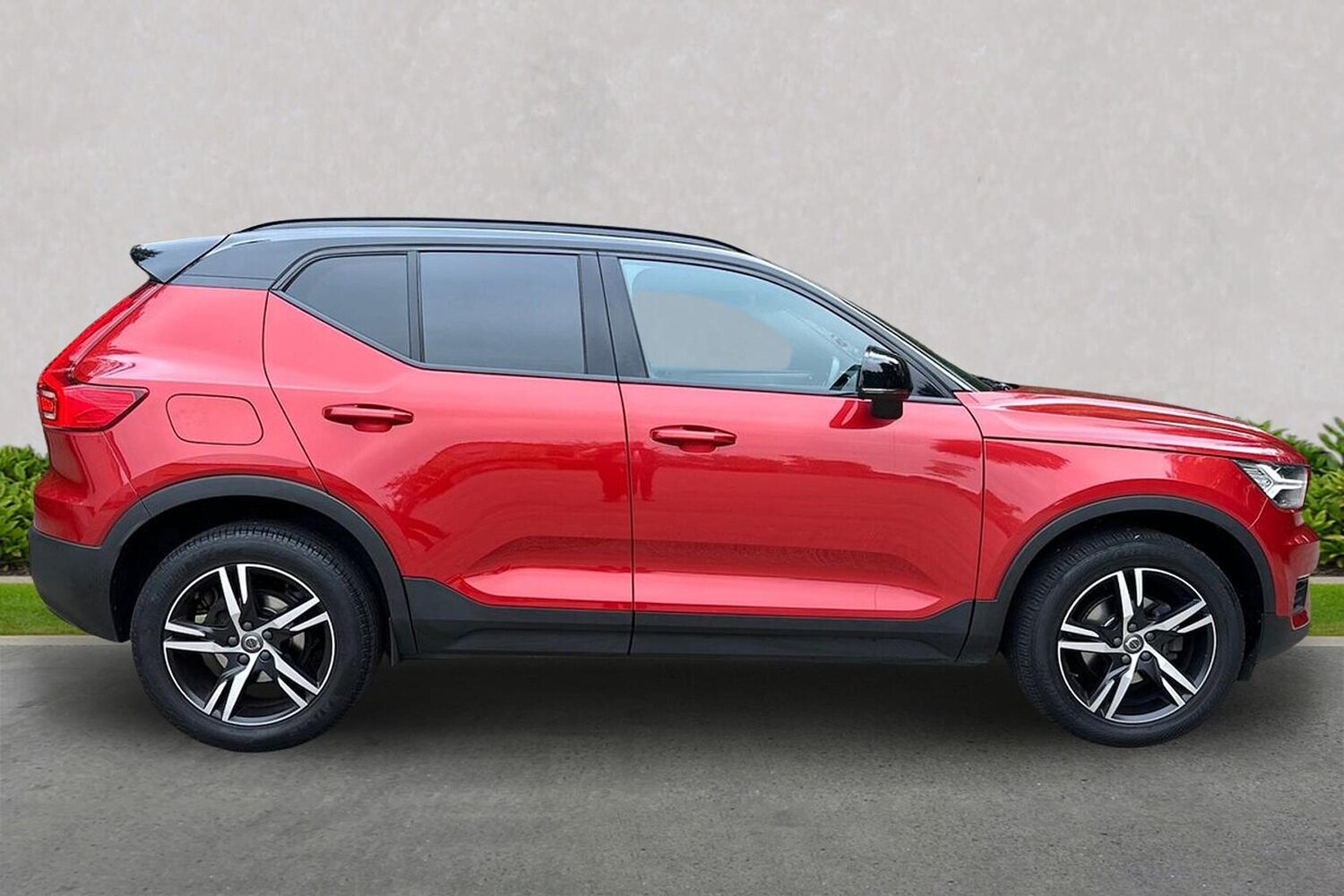 Used Volvo XC40 2022 for sale - 76231682: Photo 3